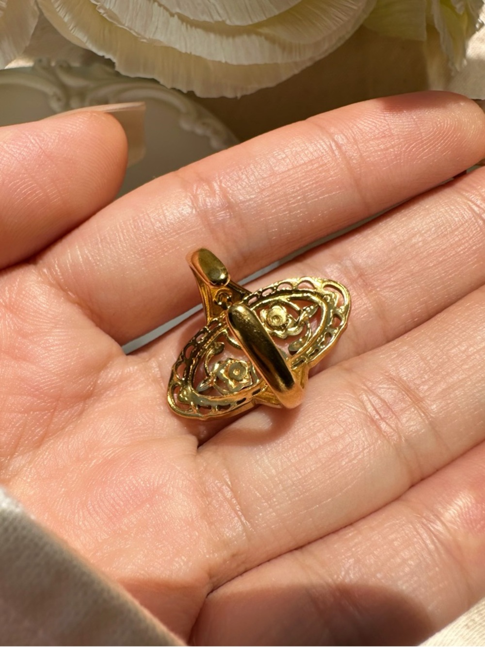 Gold Floral Filigree Statement Ring - Women Jewelry - Picture 2 of 7